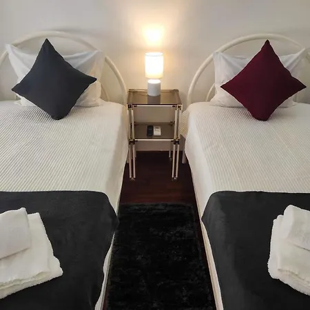 Local Tamega Hotell *